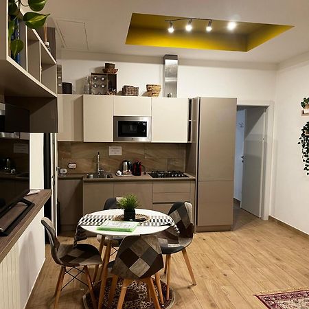 Nel Quartiere Bayres Suite Completamente Rinnovata Milano Dış mekan fotoğraf