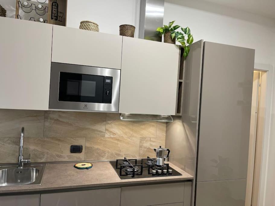 Nel Quartiere Bayres Suite Completamente Rinnovata Milano Dış mekan fotoğraf