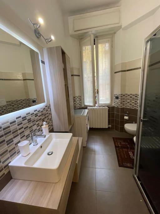 Nel Quartiere Bayres Suite Completamente Rinnovata Milano Dış mekan fotoğraf